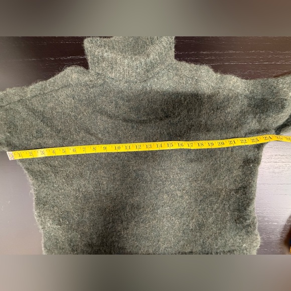 Wrap London Heather Melange Cropped  Turtleneck Sweater - Picture 7 of 11